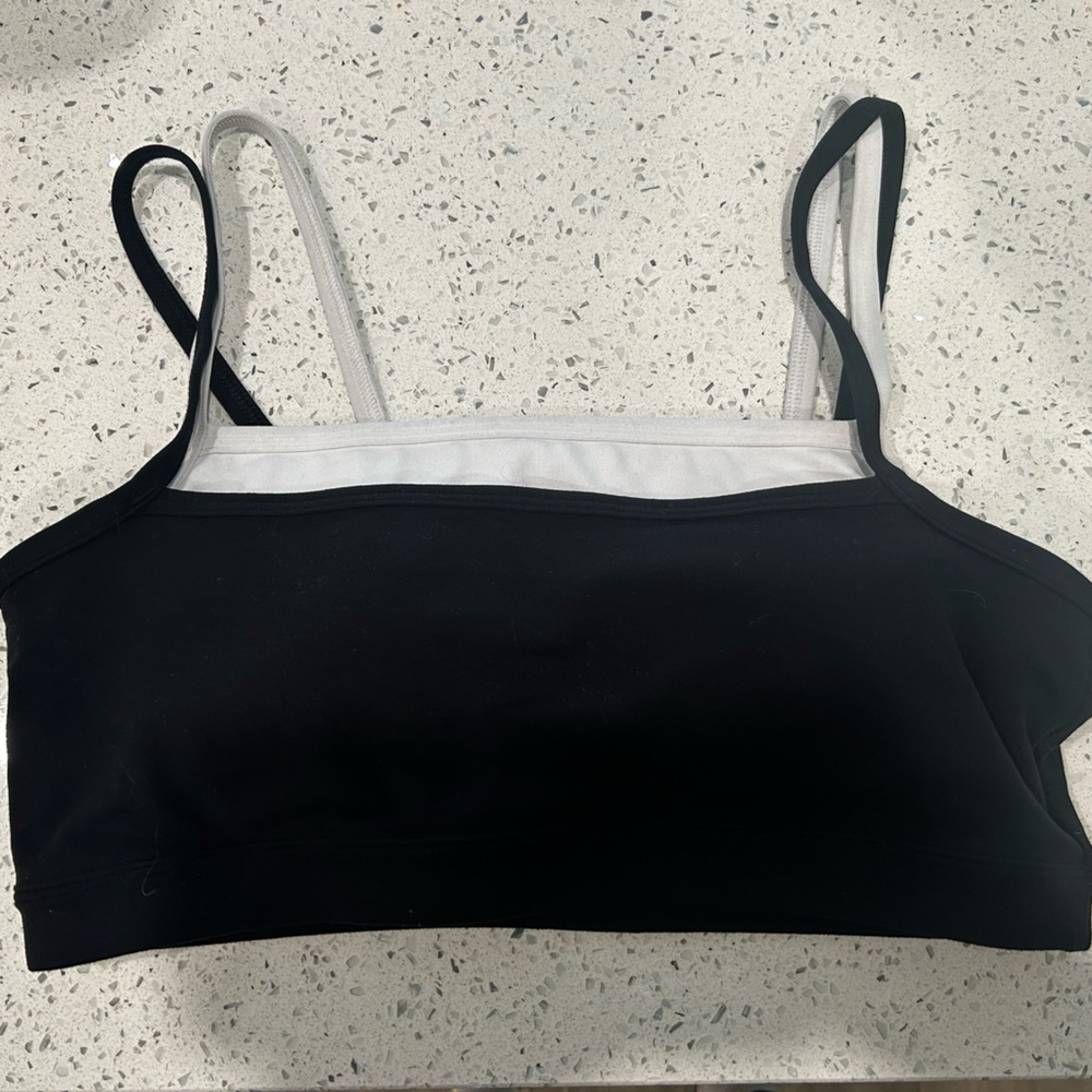 Abercrombie & Fitch YPB studioFLEX Black and White Doubled Lined Sports Bra